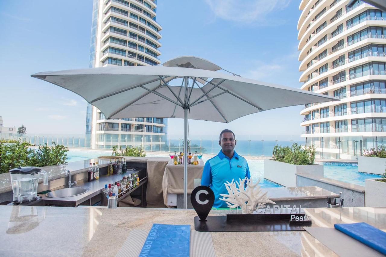 The Capital Pearls Hotel Durban Bagian luar foto DJ at the pool