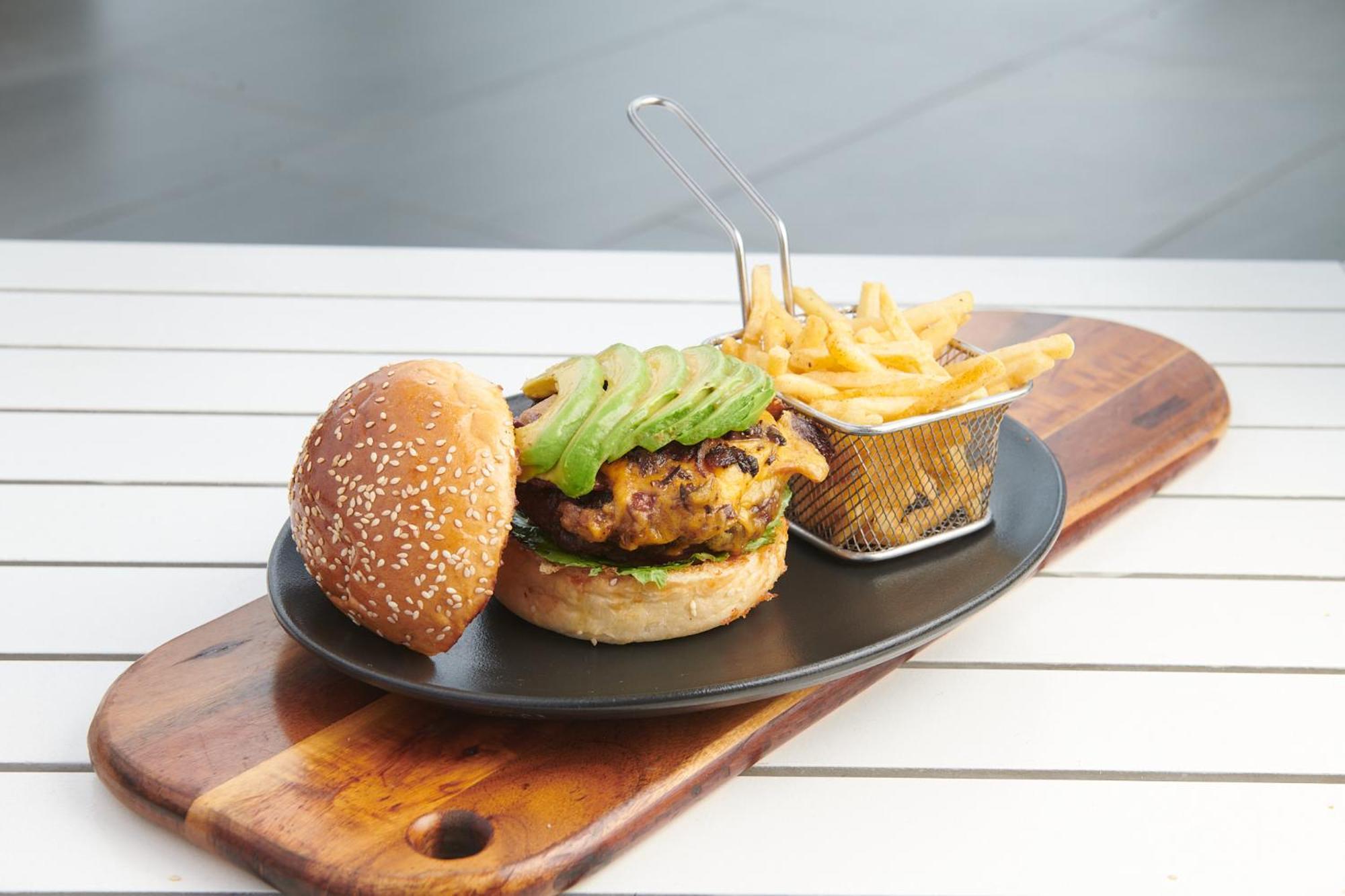 The Capital Pearls Hotel Durban Bagian luar foto A vegan burger with avocado and chips