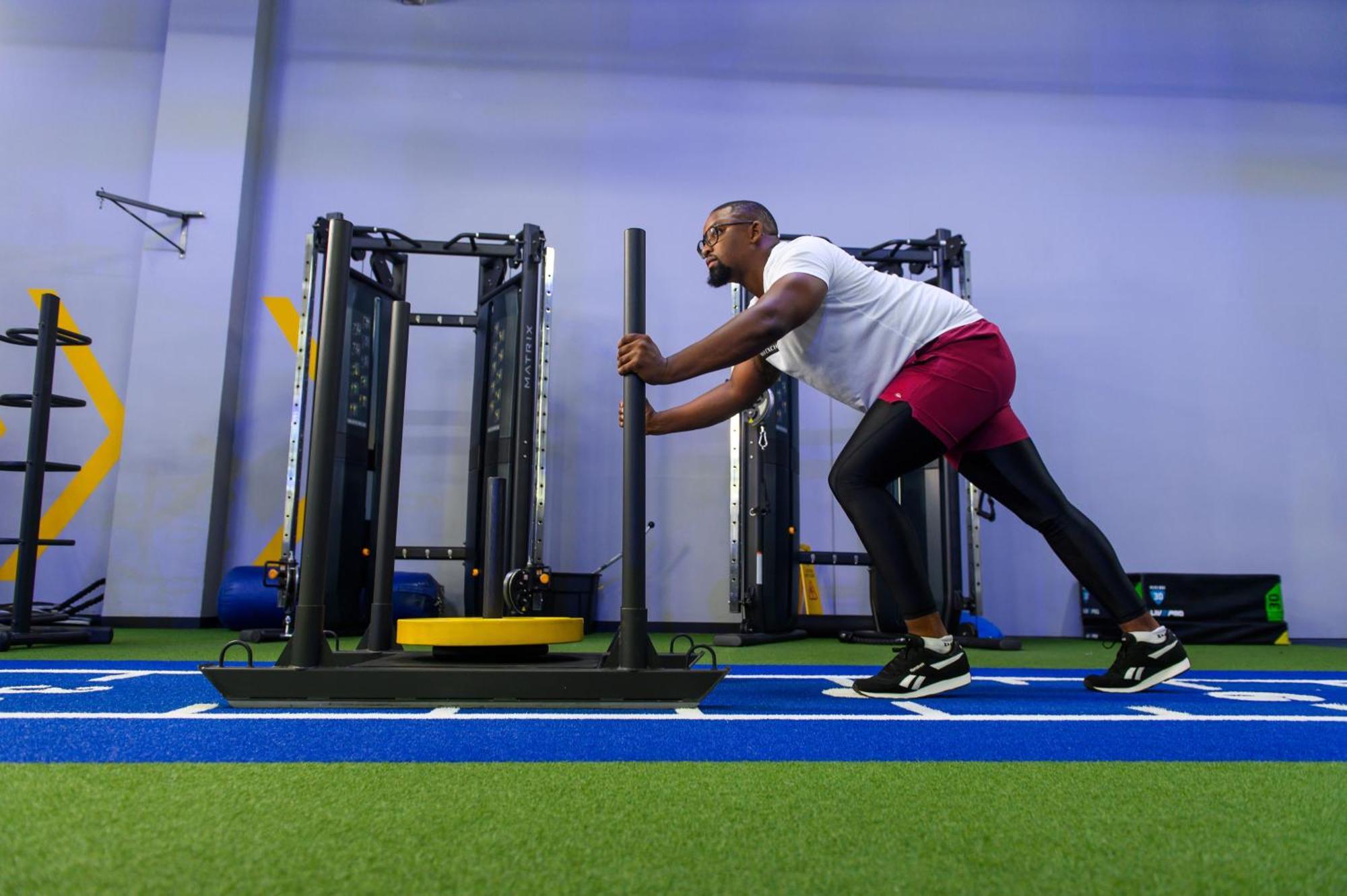 The Capital Pearls Hotel Durban Bagian luar foto A man training with a prowler